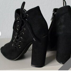 STEVE MADDEN BALLARD OPEN TOE BOOTIES